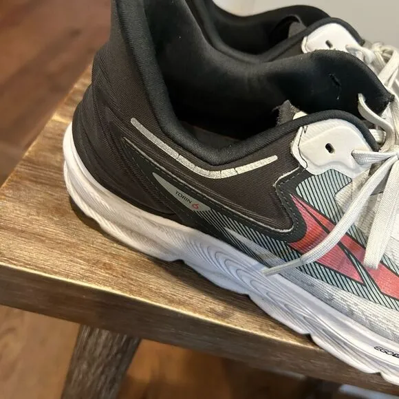 Altra Torin 6 shoes. EXCELLENT Size 10 men’s