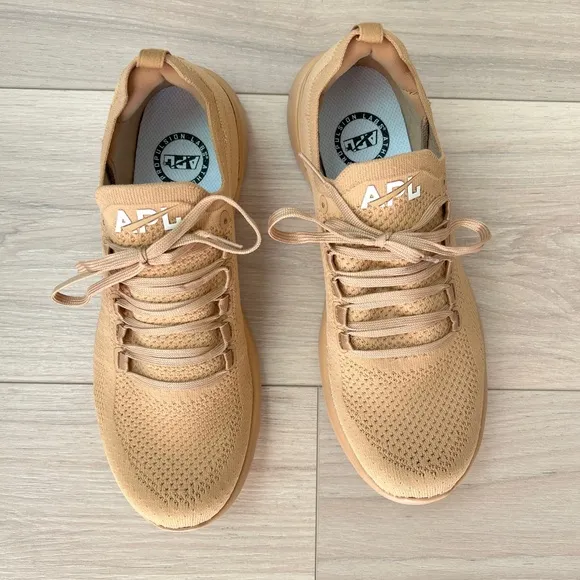 APL sneakers / peach-tan techloom breeze running shoes / size 41