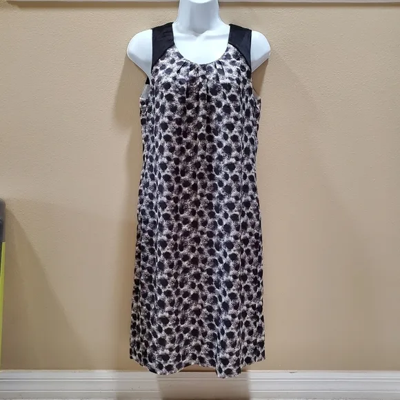 Boss Hugo Boss Dress Size 6 Black White Silk Sleeveless