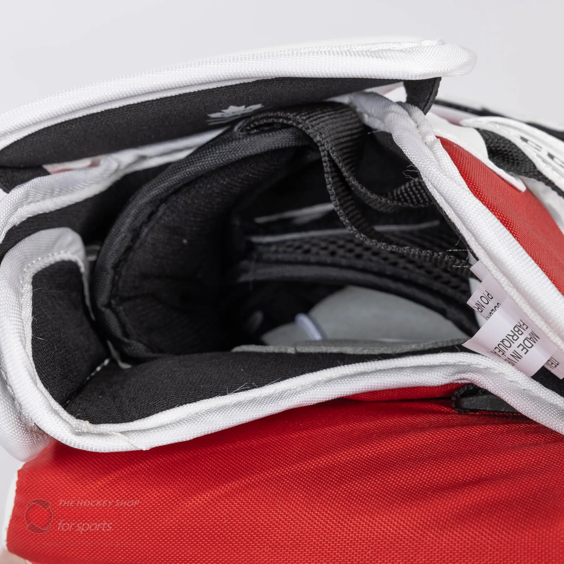 CCM Extreme Flex E5.5 Youth Goalie Catcher