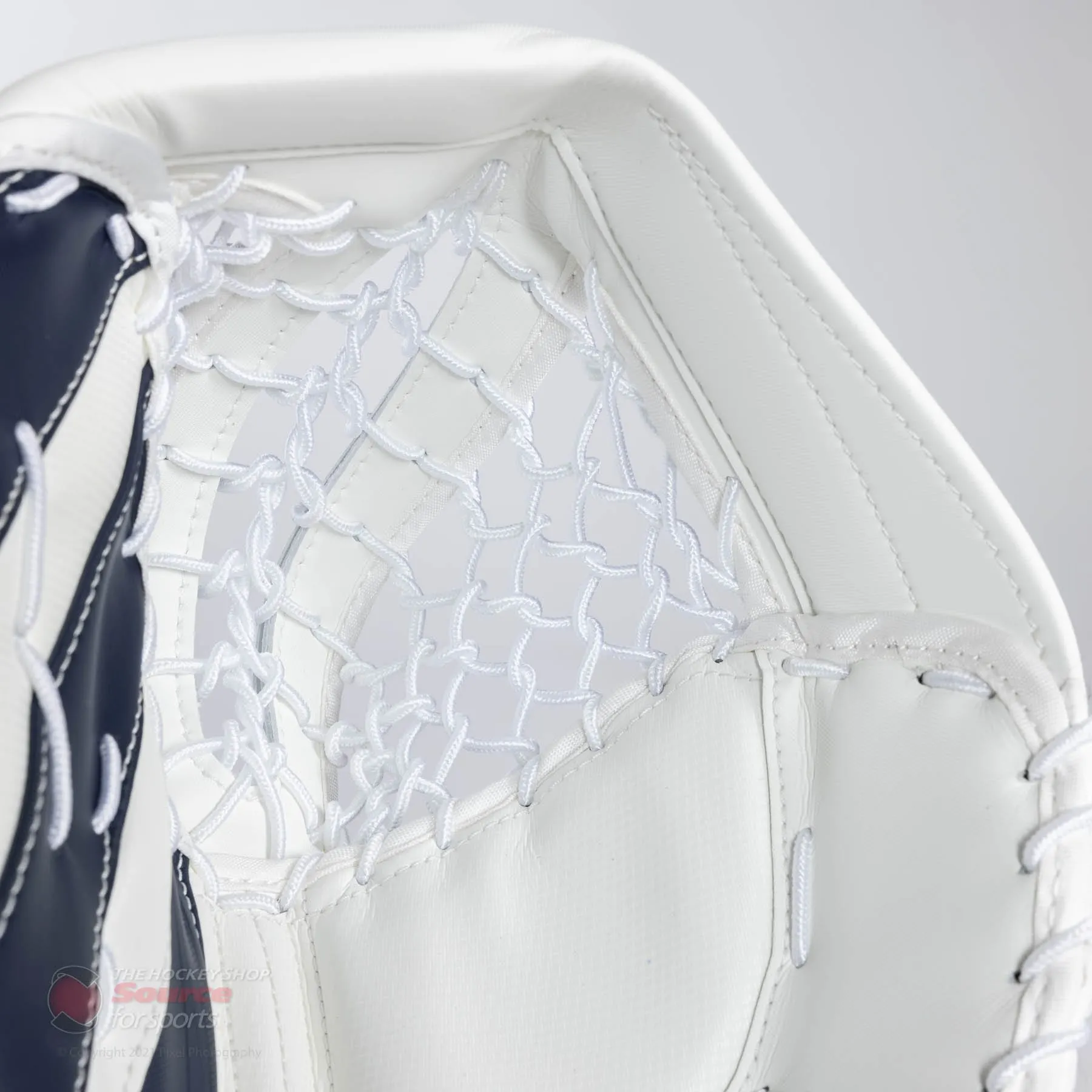 CCM Extreme Flex E5.9 Intermediate Goalie Catcher