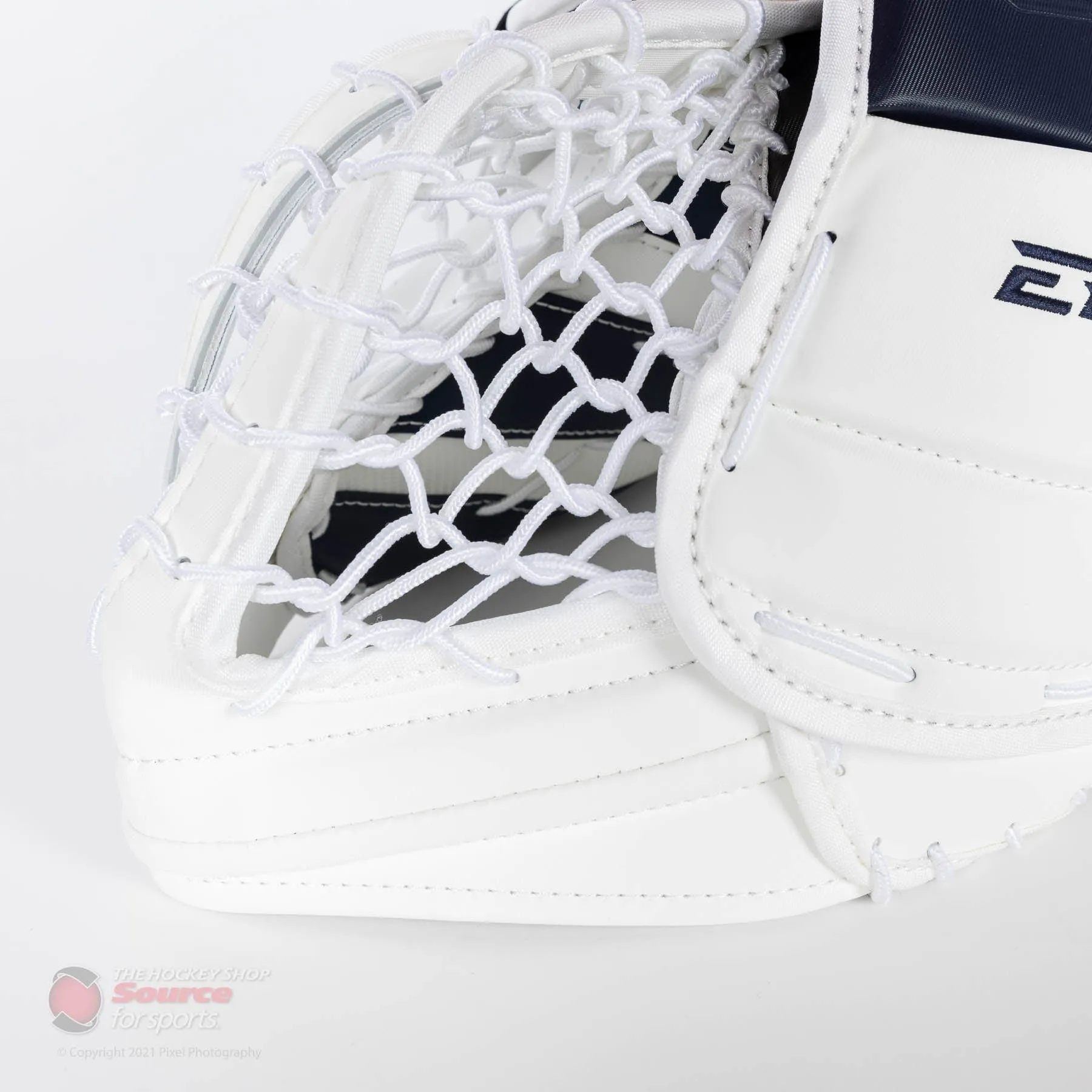 CCM Extreme Flex E5.9 Intermediate Goalie Catcher