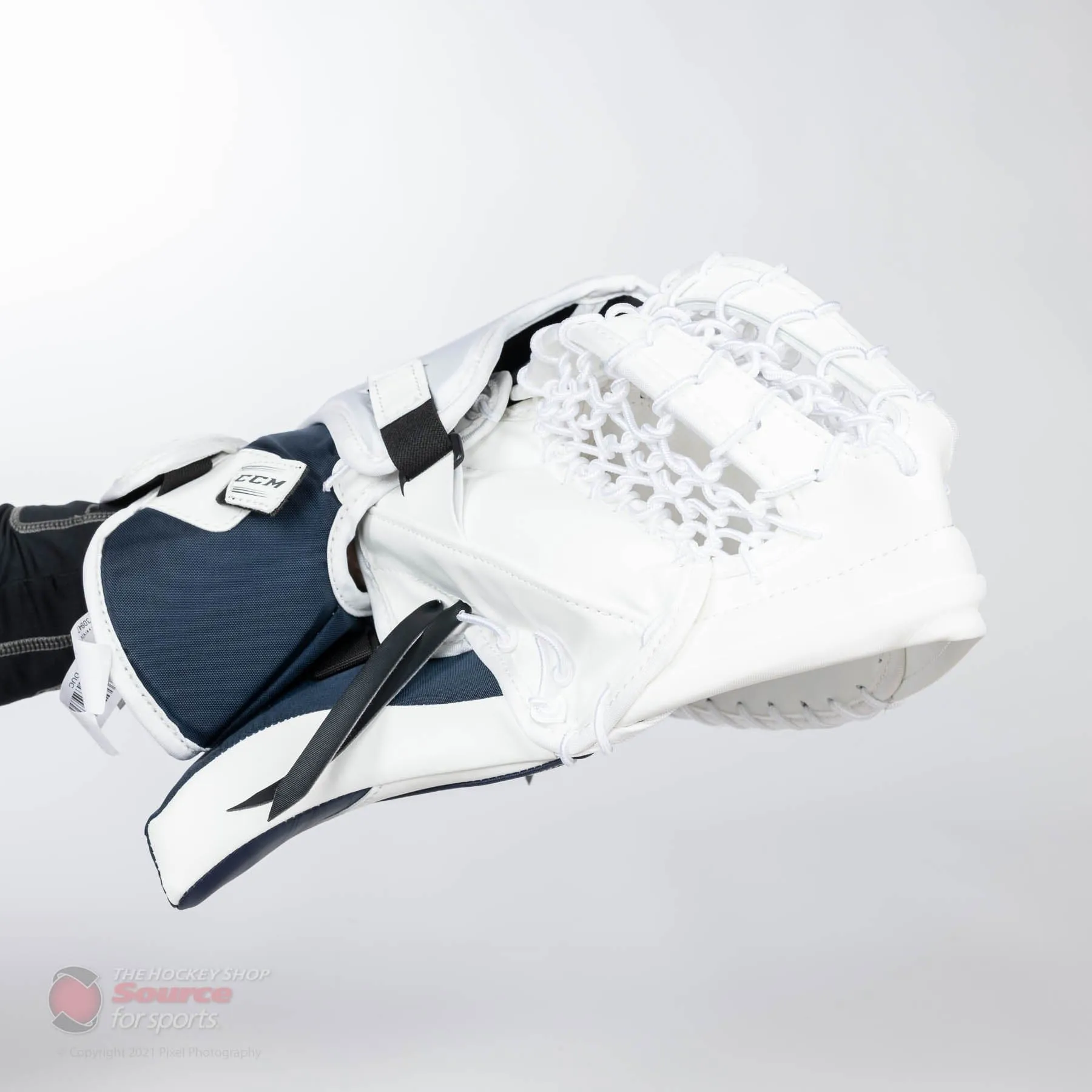 CCM Extreme Flex E5.9 Intermediate Goalie Catcher