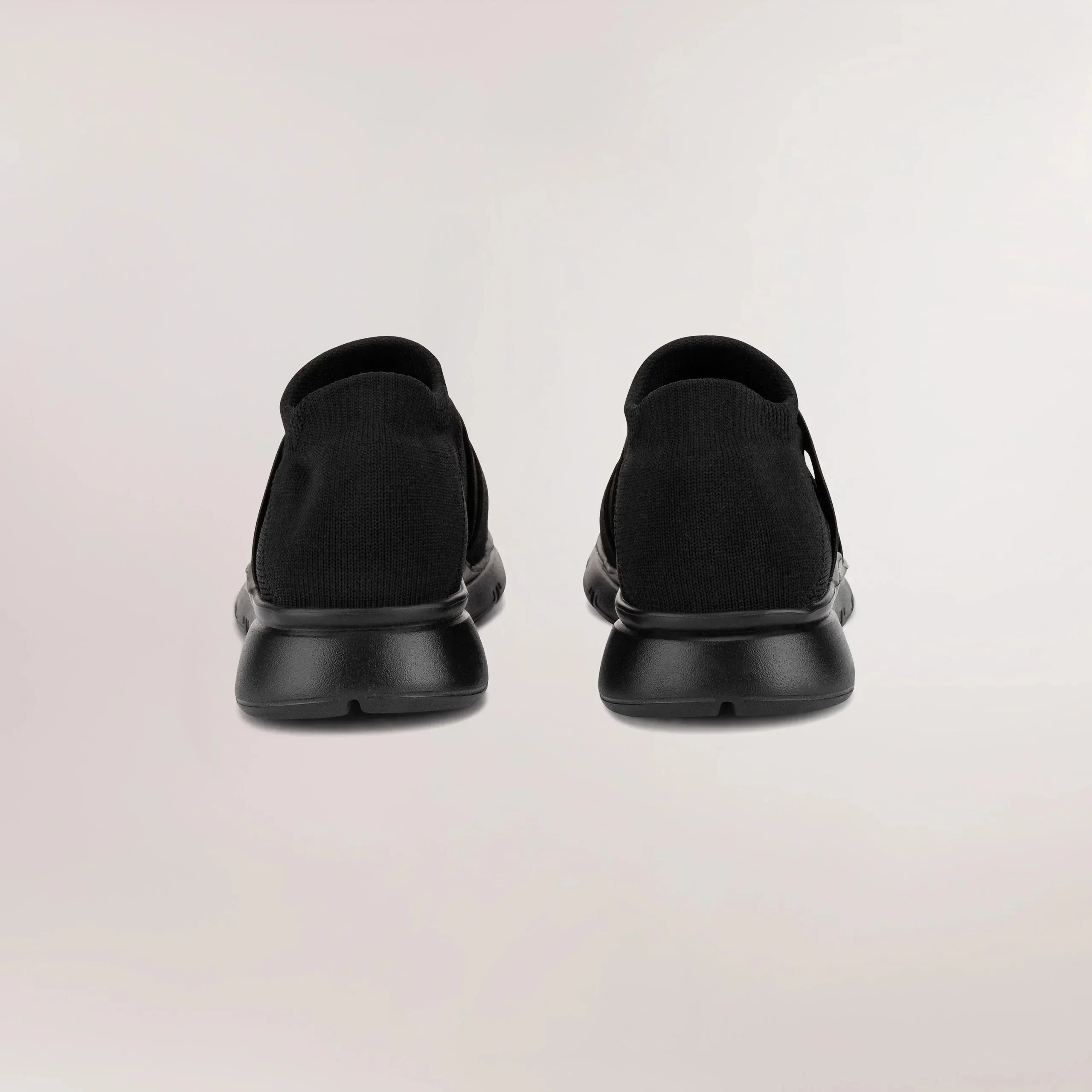 Crossover Dance Knit Sneakers - CORE BLACK