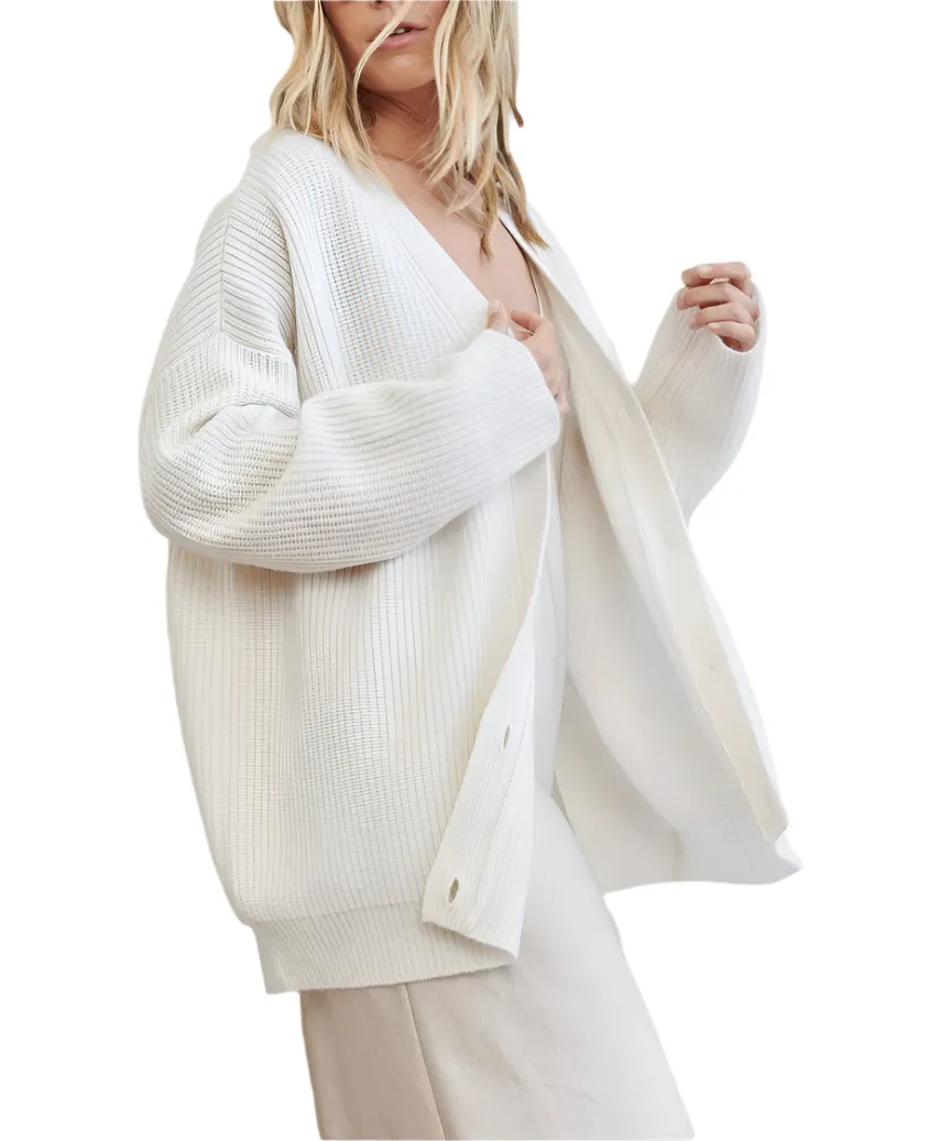 Isabella – Cozy Women’s Autumn Cardigan