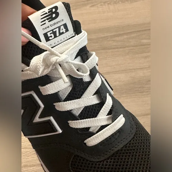 New Balance Black &amp; White 574 Size 7