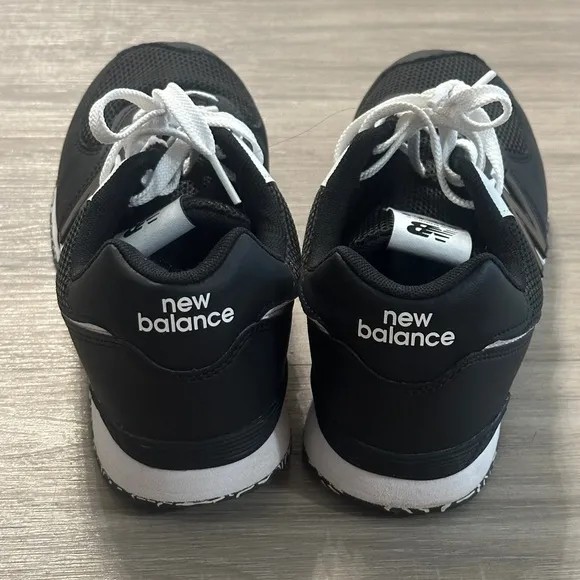 New Balance Black &amp; White 574 Size 7