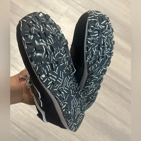 New Balance Black &amp; White 574 Size 7