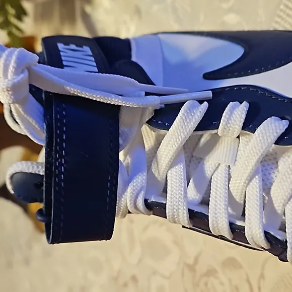 NEW   Nike YOUTH 6.5 Y Blue and White  High-Top Sneakers with Ventilated Toe Box