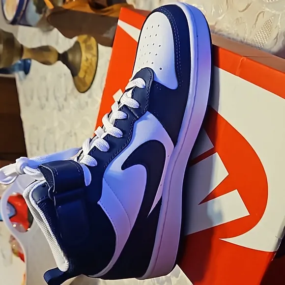 NEW   Nike YOUTH 6.5 Y Blue and White  High-Top Sneakers with Ventilated Toe Box