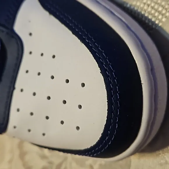 NEW   Nike YOUTH 6.5 Y Blue and White  High-Top Sneakers with Ventilated Toe Box