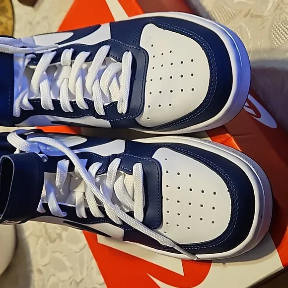 NEW   Nike YOUTH 6.5 Y Blue and White  High-Top Sneakers with Ventilated Toe Box