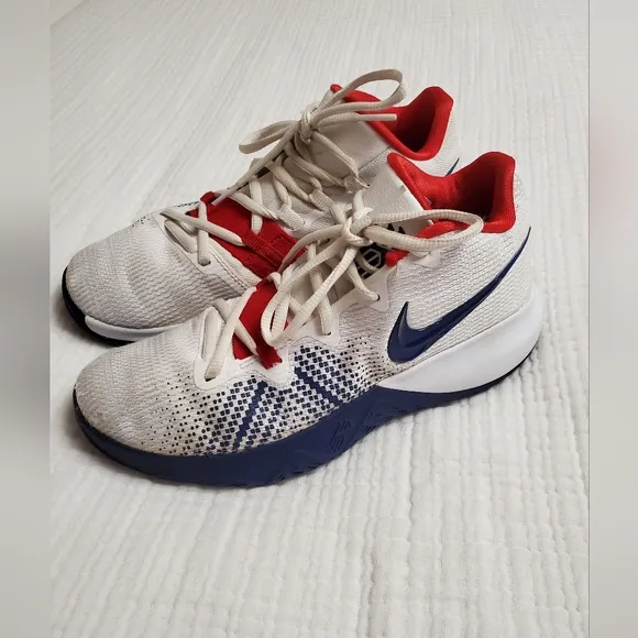Nike Kyrie Irving Flytrap USA Basketball Shoes Men’s Size 7 Athletic Classic