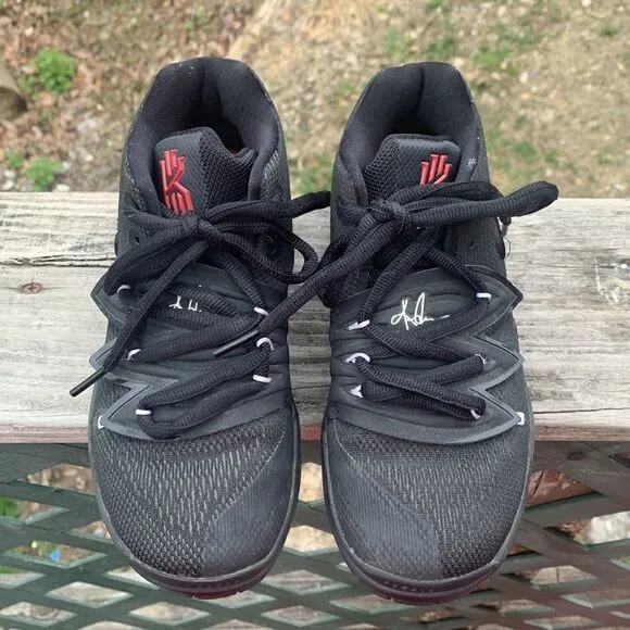 Nike Kyrie 5 Red Carpet Sneakers Sz 2Y