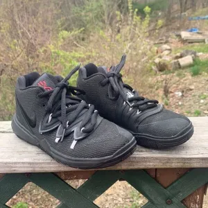 Nike Kyrie 5 Red Carpet Sneakers Sz 2Y