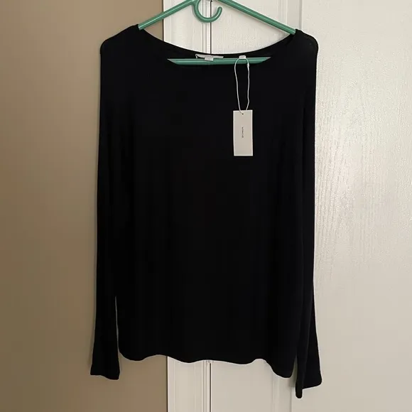 NWT Vince Women’s Boat Neck Dolman Sleeve Sweater. Size Small.