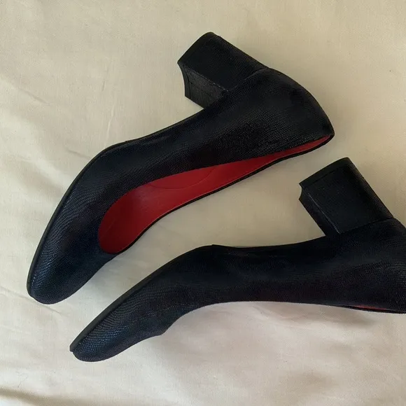 Pas de Rouge Navy Pumps Block Heel Size 36 or 6.