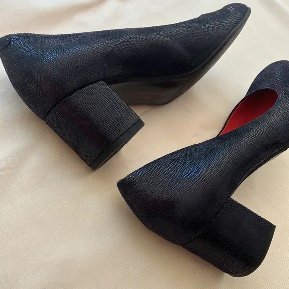 Pas de Rouge Navy Pumps Block Heel Size 36 or 6.
