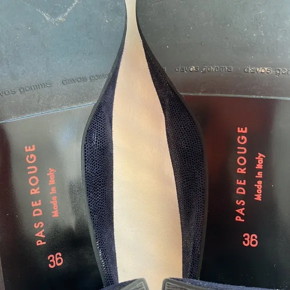 Pas de Rouge Navy Pumps Block Heel Size 36 or 6.