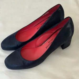 Pas de Rouge Navy Pumps Block Heel Size 36 or 6.