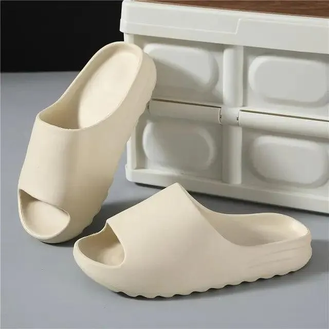 SUMMERTRAIL Men's Anti-Slip Slippers