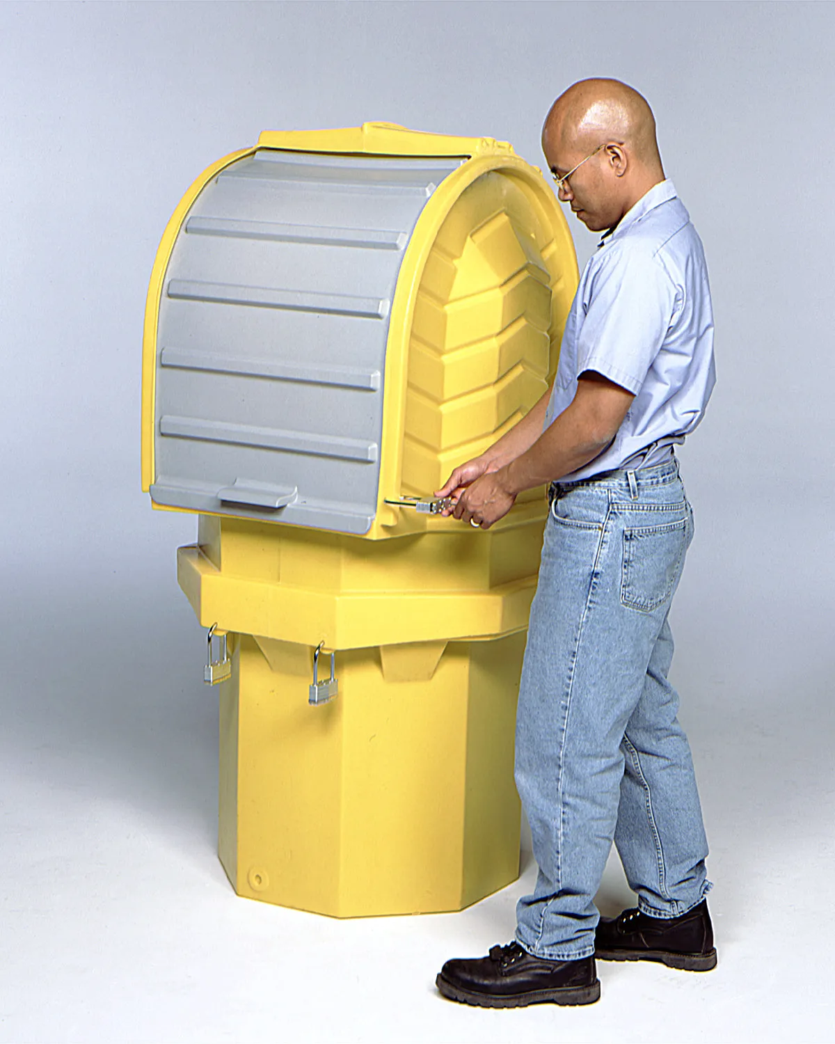 Ultra - Hard Top 1 Drum Plus Spill Pallet