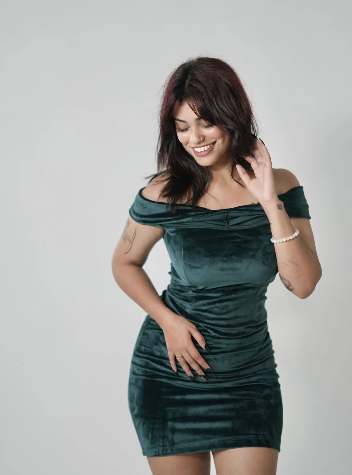 Xavie-Off shoulder dress (Emerald)