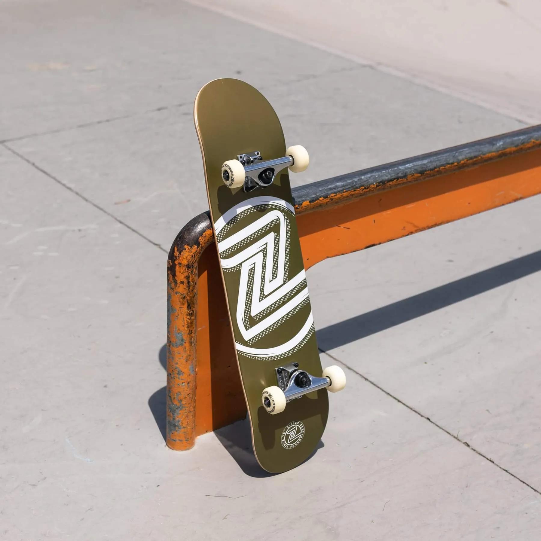 Z-Flex Logo Complete Skateboard - Gold